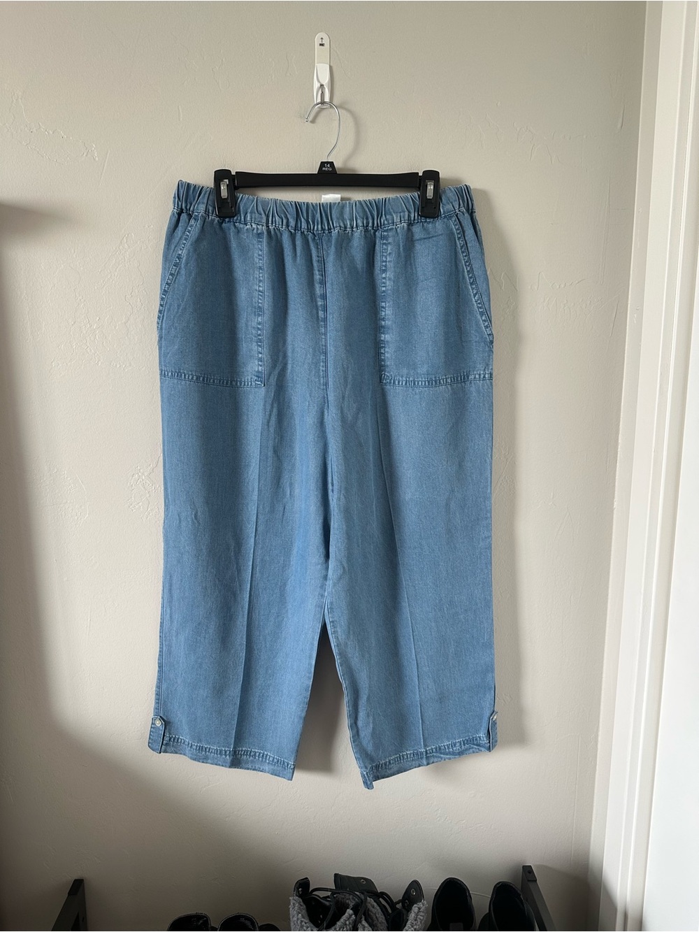 Alfred Dunner Light Blue Cropped Denim Pants